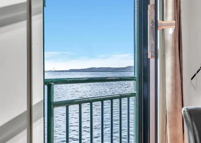 Heimby - Seaside View Luxury - Free Parking Apartament